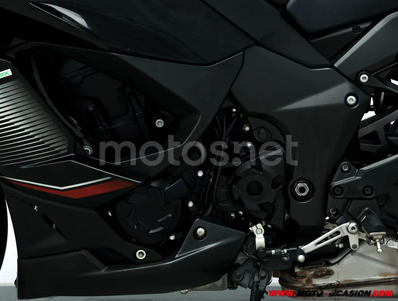 Kawasaki Ninja 1000SX - Vista 10