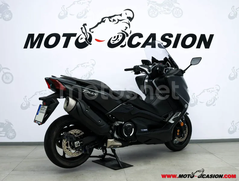 Yamaha TMAX - Vista 3