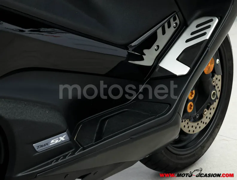 Yamaha TMAX - Vista 5