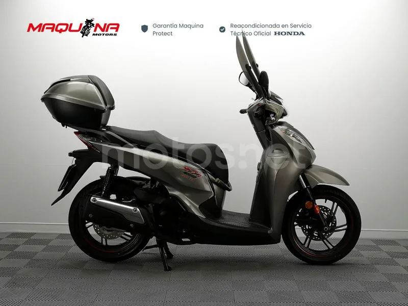 Honda SH300i 3849 € 2018 Barcelona - 1