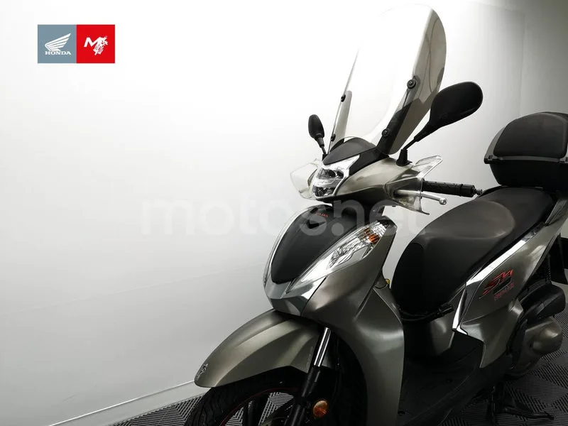 Honda SH300i - Vista 21