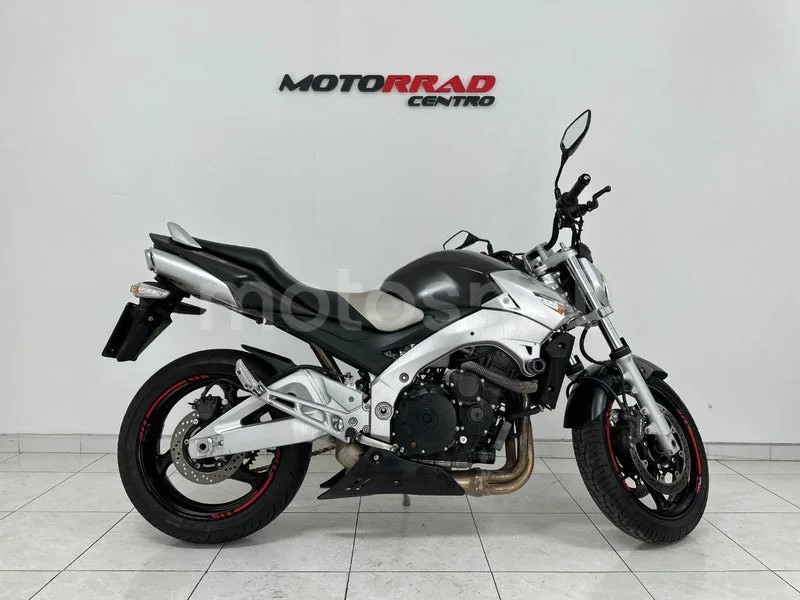 Suzuki GSR600 2750 € 2006 Guadalajara - 1