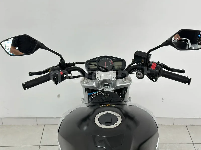 Suzuki GSR600 - Vista 13