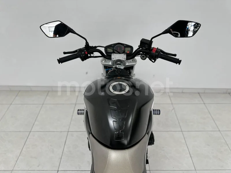 Suzuki GSR600 - Vista 15