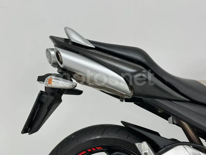 Suzuki GSR600 - Vista 5