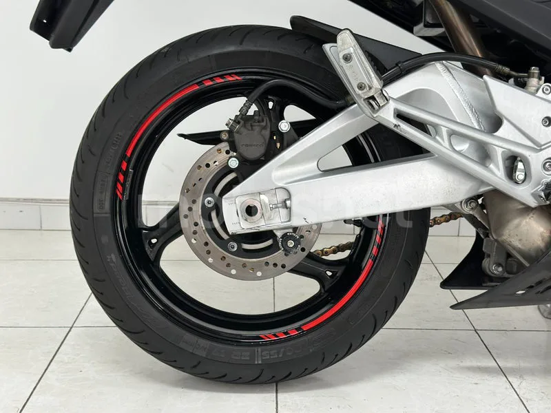 Suzuki GSR600 - Vista 6