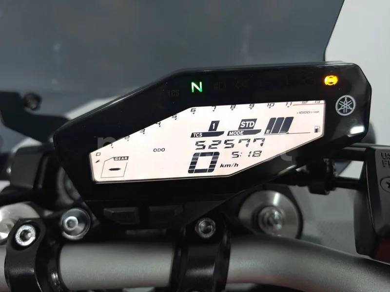 Yamaha MT-09 - Vista 11