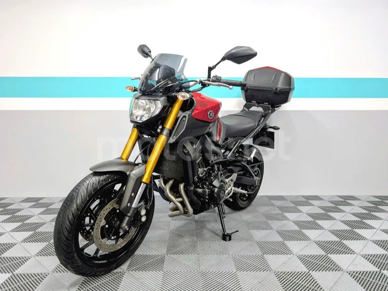Yamaha MT-09 - Vista 4