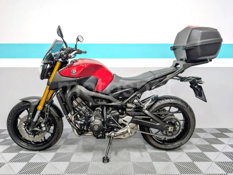 Yamaha MT-09 - Vista 5