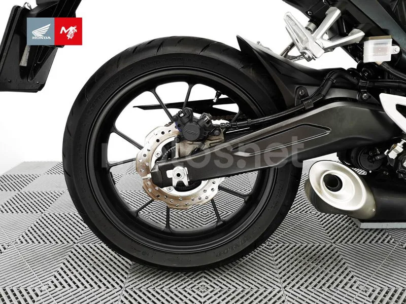 Honda CB125R - Vista 13