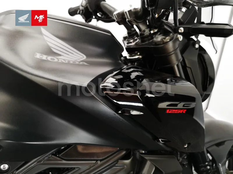 Honda CB125R - Vista 14