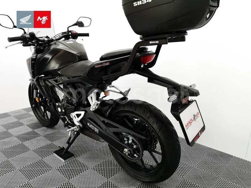 Honda CB125R - Vista 21