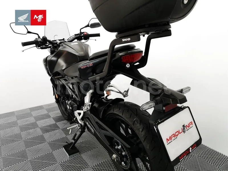 Honda CB125R - Vista 23