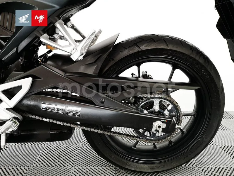 Honda CB125R - Vista 24