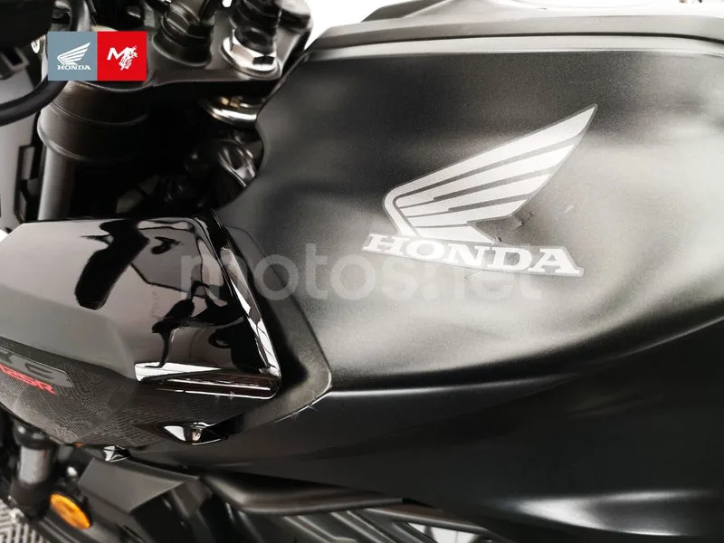 Honda CB125R - Vista 26