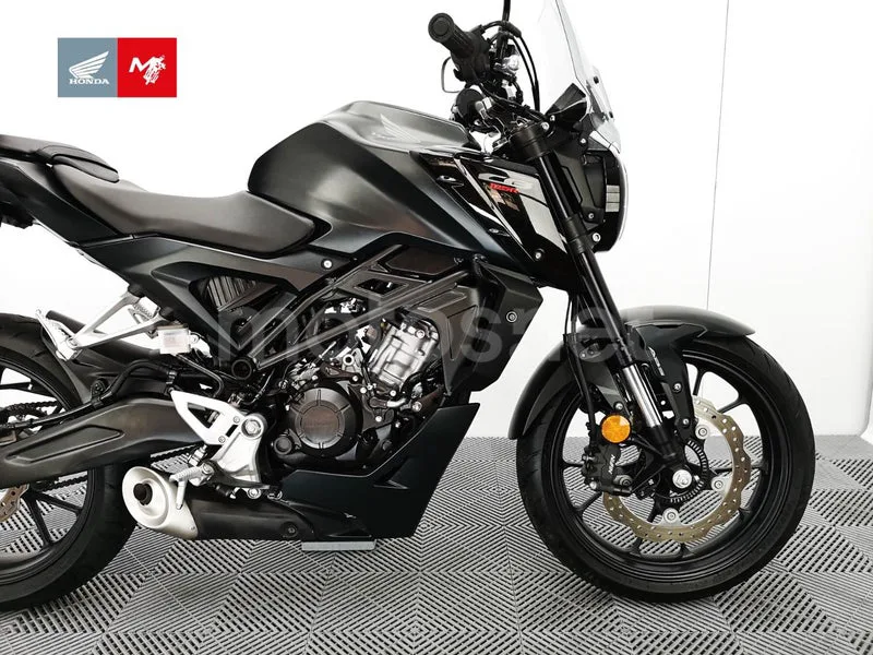 Honda CB125R - Vista 6