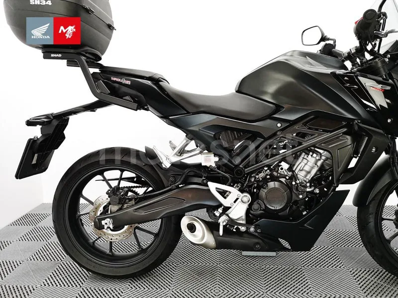 Honda CB125R - Vista 7