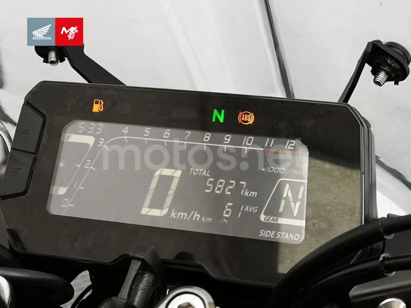 Honda CB125R - Vista 9