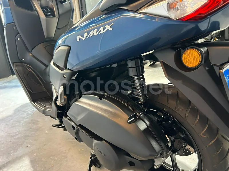 Yamaha NMAX - Vista 9