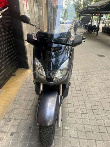 Yamaha XMAX 250 - Vista 13