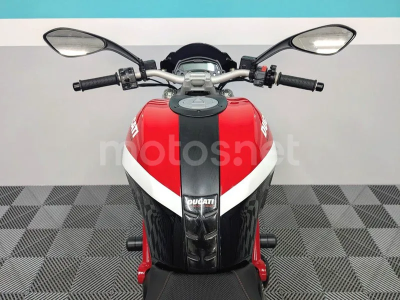 Ducati Monster 796 - Vista 8