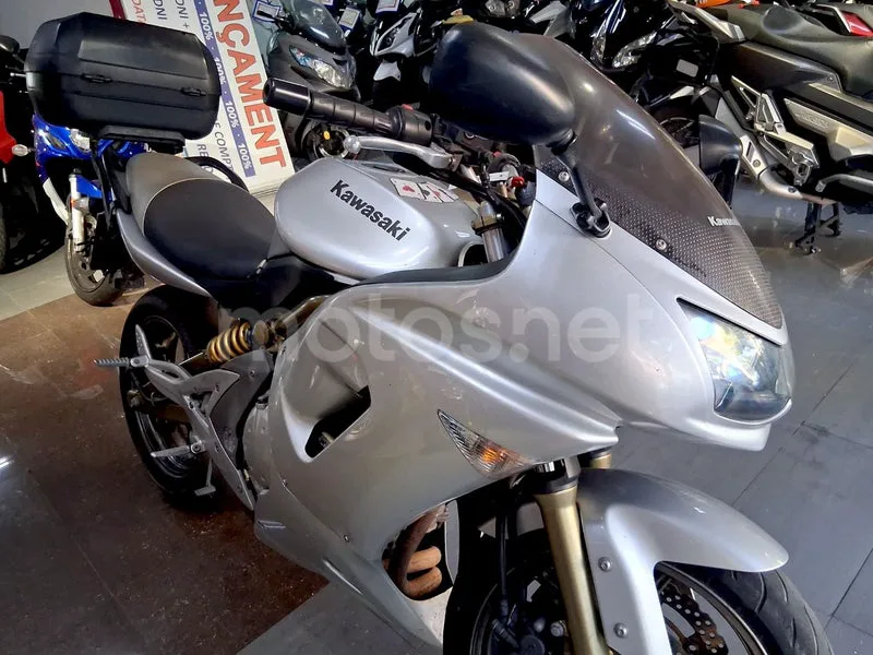 Kawasaki ER-6f - Vista 13