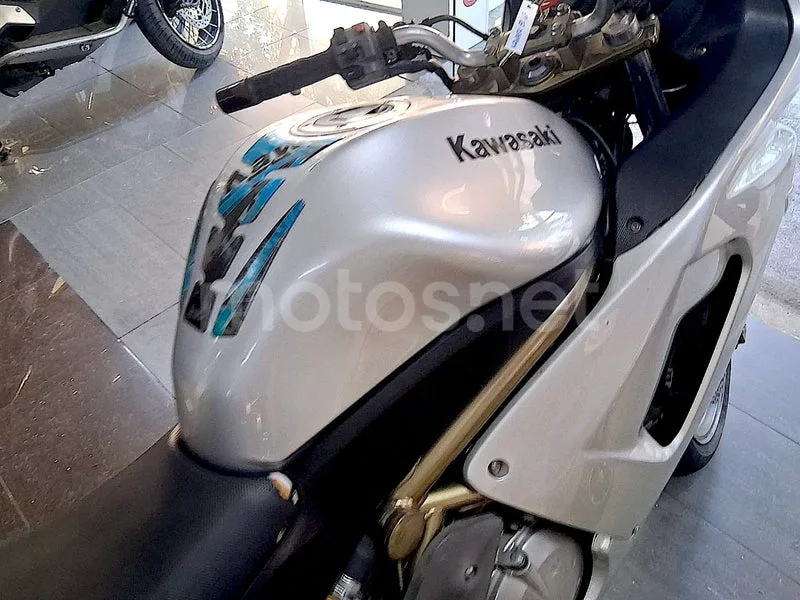Kawasaki ER-6f - Vista 14