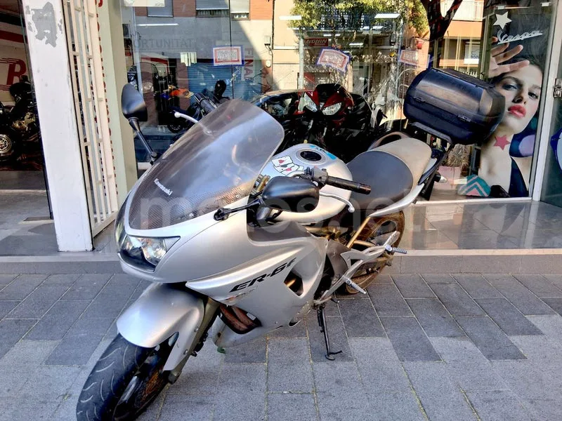 Kawasaki ER-6f - Vista 3