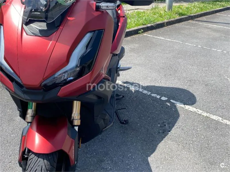 Honda ADV350 - Vista 5