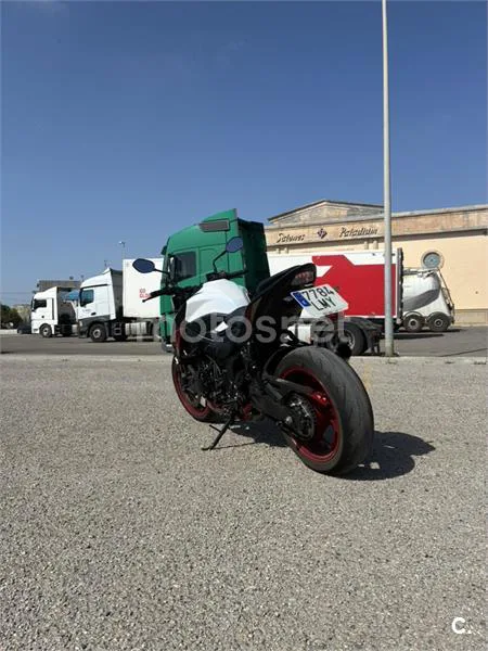 Suzuki GSX-S750 - Vista 5