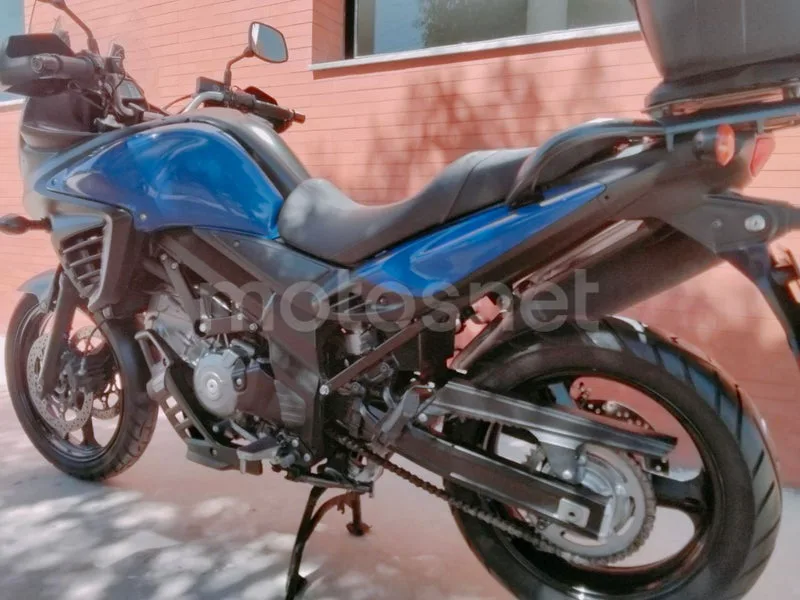 Suzuki V-Strom 650 - Vista 4
