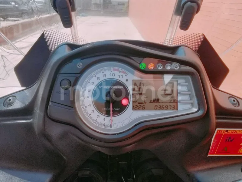 Suzuki V-Strom 650 - Vista 6