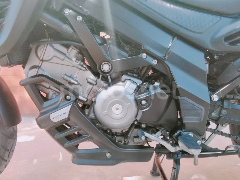 Suzuki V-Strom 650 - Vista 7