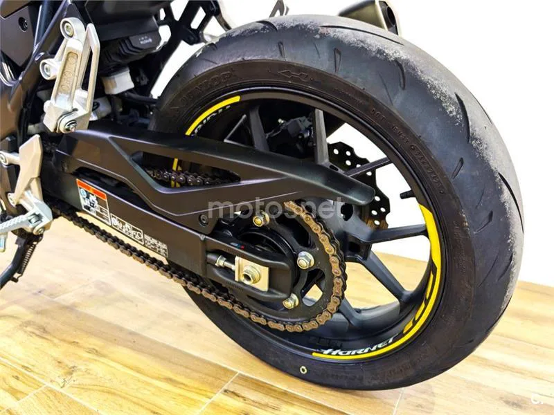 Honda CB750 Hornet - Vista 10