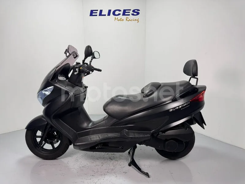 Suzuki Burgman 125 - Vista 11