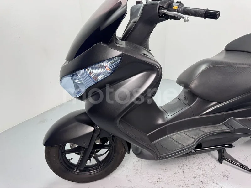 Suzuki Burgman 125 - Vista 13