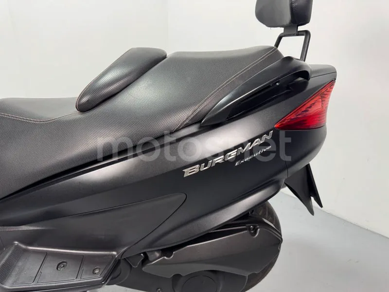Suzuki Burgman 125 - Vista 17