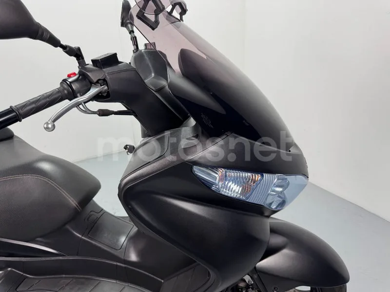 Suzuki Burgman 125 - Vista 4