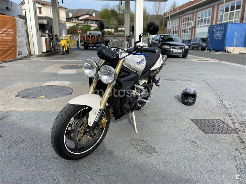 Triumph Street Triple 3900 € 2008 Gipuzkoa - 1