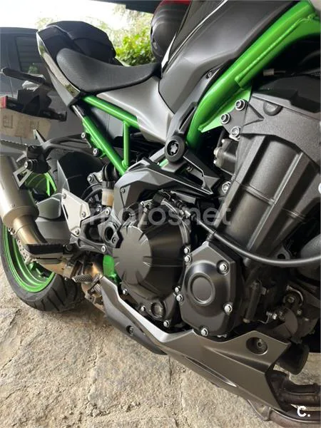 Kawasaki Z900 - Vista 3