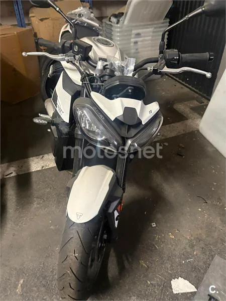 Triumph Street Triple 765 9000 € 2025 Madrid - 1