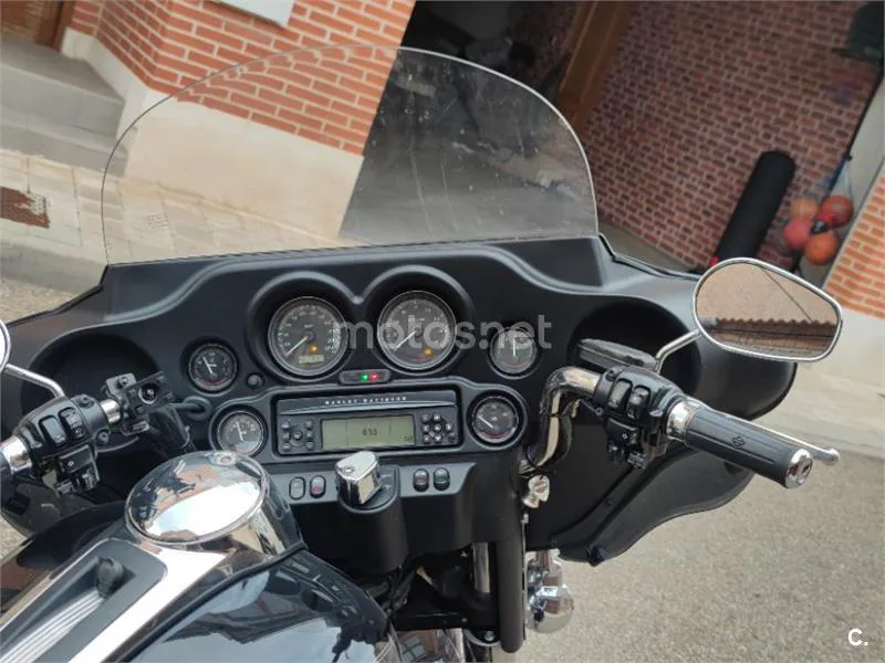 Harley-Davidson Electra Glide Standard - Vista 7
