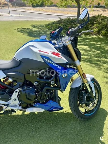 BMW F 900 R - Vista 3