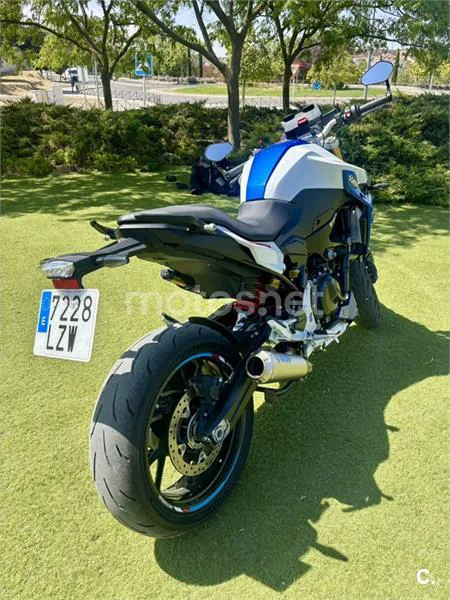 BMW F 900 R - Vista 4
