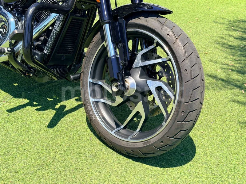 Harley-Davidson Sport Glide - Vista 3