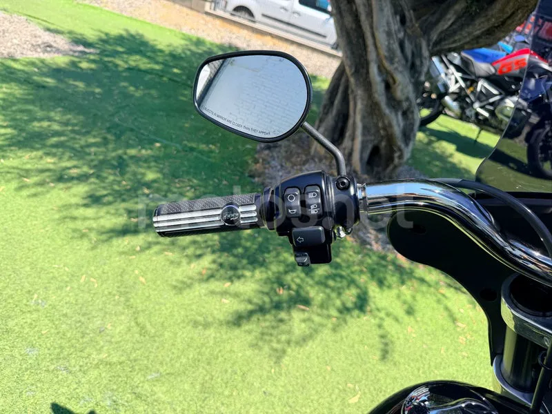 Harley-Davidson Sport Glide - Vista 22
