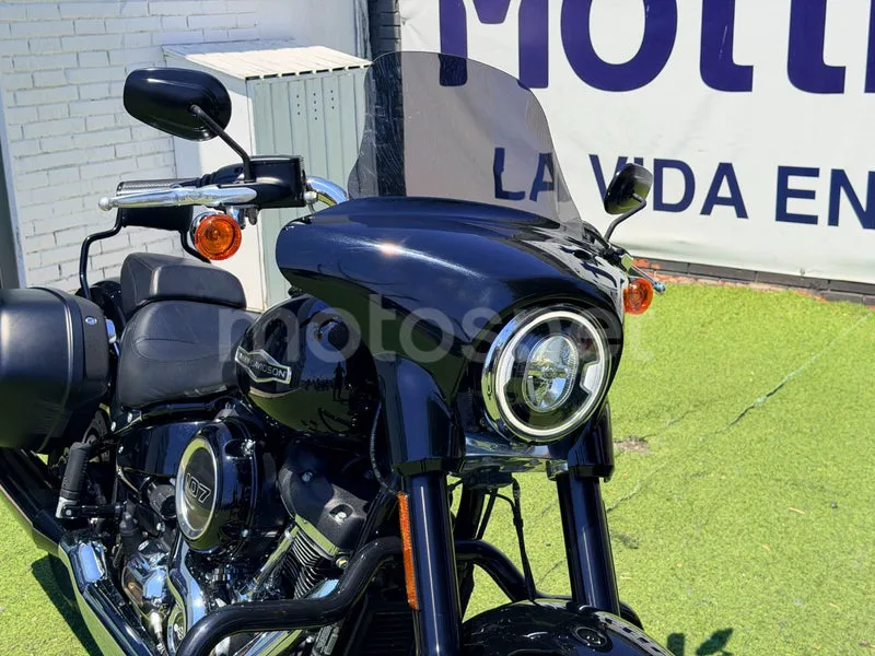 Harley-Davidson Sport Glide - Vista 4