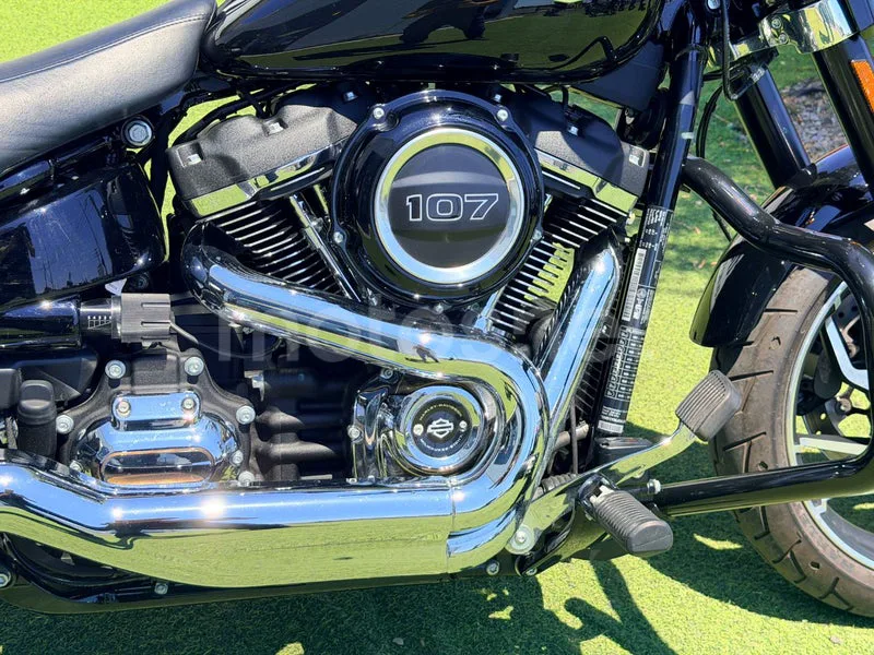 Harley-Davidson Sport Glide - Vista 9