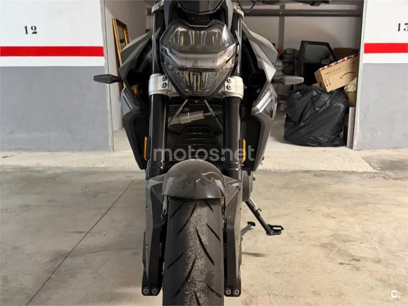 BMW F 900 R - Vista 4