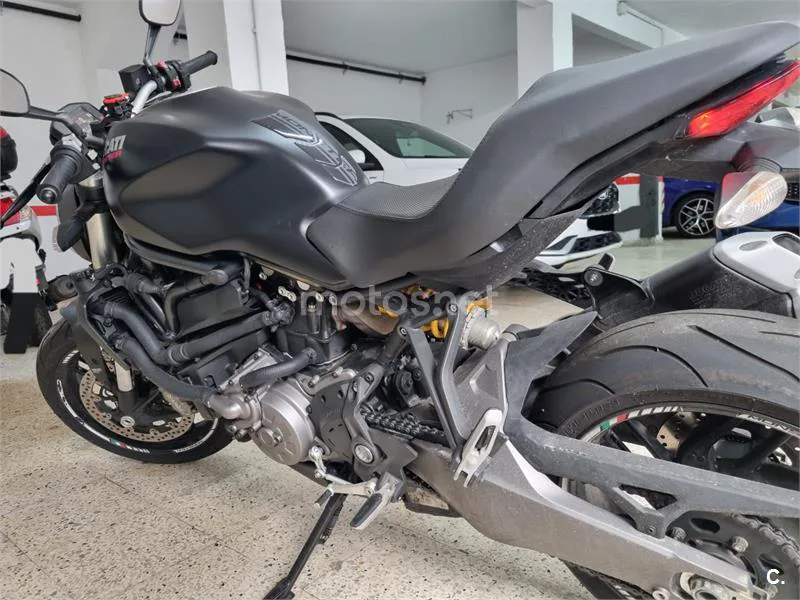 Ducati Monster 821 - Vista 5
